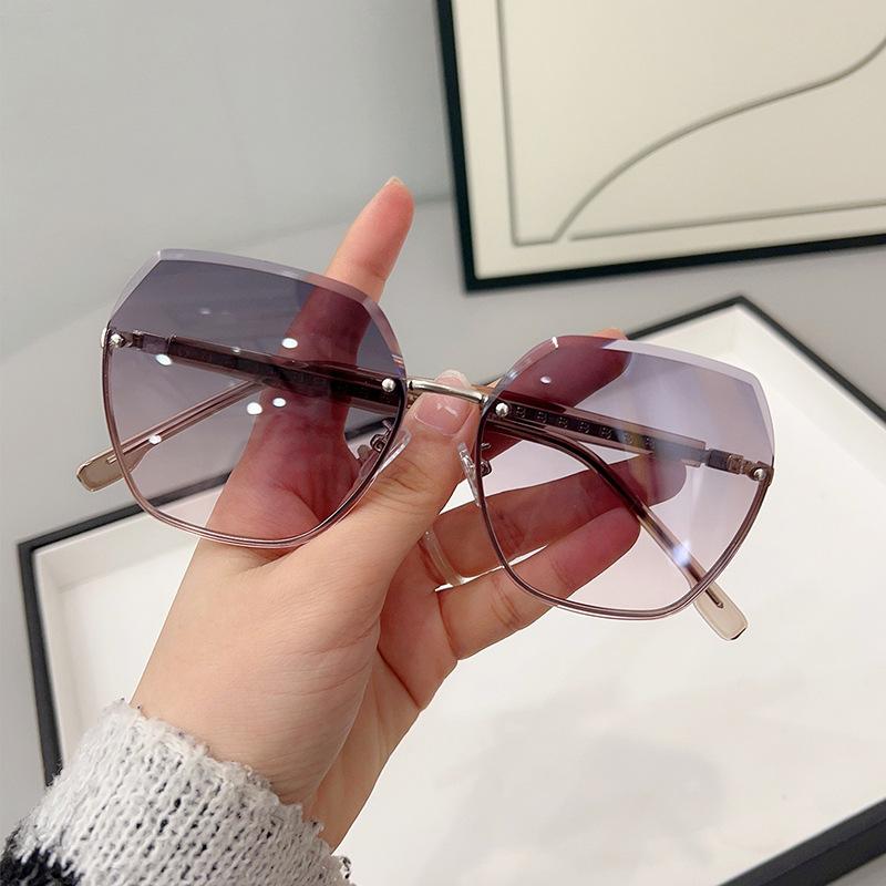 

JYL TS Hong Kong Style Sunglasses Women UV Protection Round Face 8888 A-8928 британський гонщик зелений колір