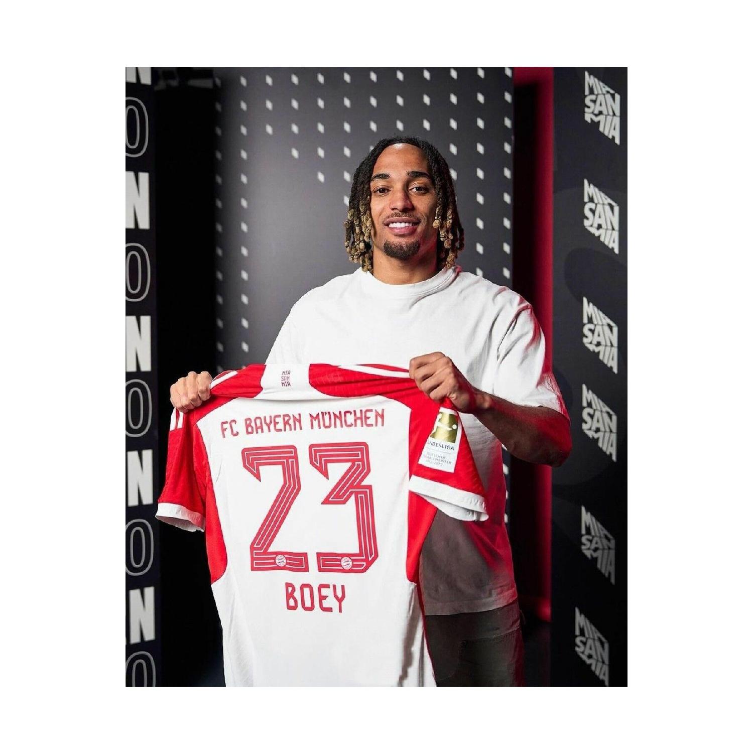 

Домашняя майка Баварии Мюнхен 2023/24 нового сезона S.boey Bebe белый