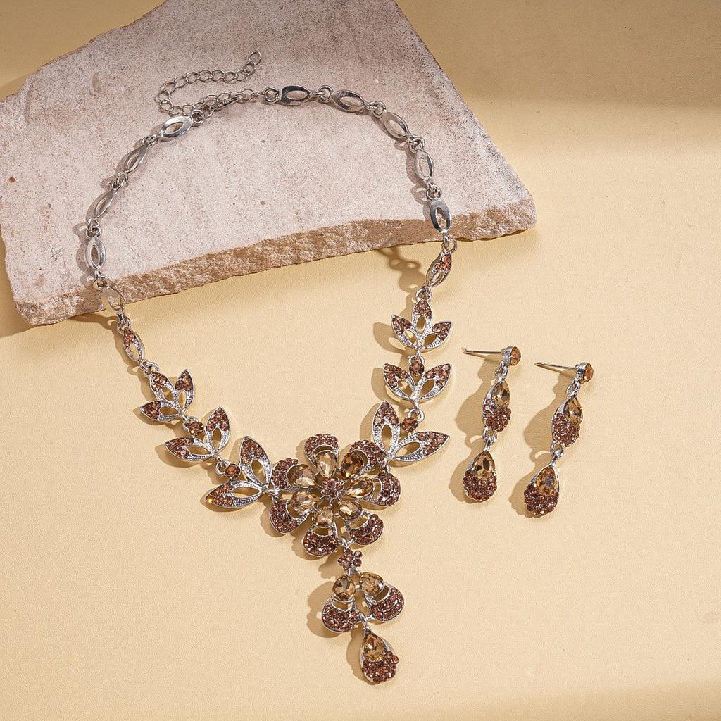Turquoise Blue Diamond Flower Stud Earrings Necklace Light Luxury Niche Clavicle Chain Premium Jewelry Set