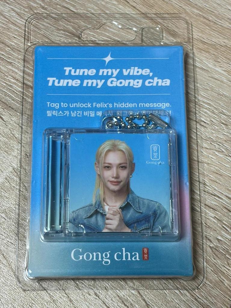 STRAY KIDS FELIX X GONGCHA OFFICIAL VOICE KEYRING Limited Edition