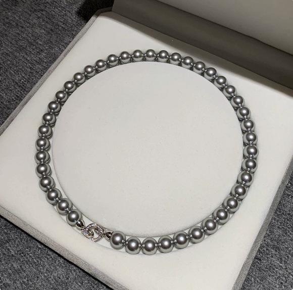 New Elegant Multi-layer Pearl Sweater Chain Necklace - Light Luxury Pendant for Women