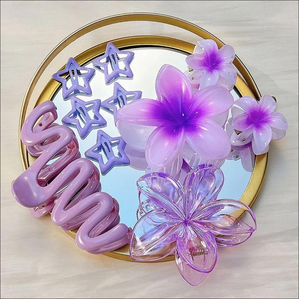 

Flower Hair Clips Set of 10 Pieces Plastic Hair Claws and Star Shaped Hairpins for Everyday Use and Hair Styling Accessories One Size