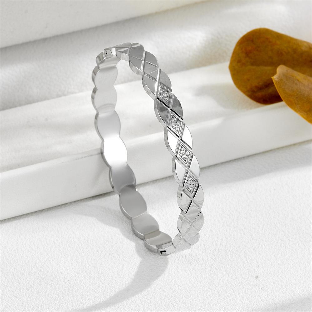 Stainless Steel Women's Simple Rhomboid Bracelet Cross-border European American Light Luxury Fashion All-match Electroplated