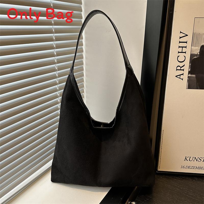 Street Style Large Tote Bag For Women With Soft Structure And Magnetic Flap Closure For Everyday Carry