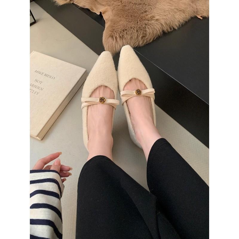 Xiaoxiangfeng pointed head inner height increase fluffy shoes women wear in winter with velvet Mary single shoes cotton ladyshoes