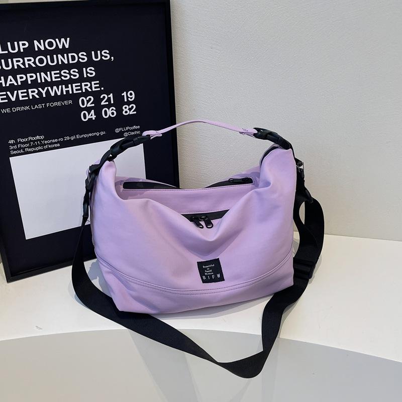 New Shoulder Women's Bag Fashion Personality Casual 2025 Summer Bag Trend Niche Design Tote Bag Messenger Bag