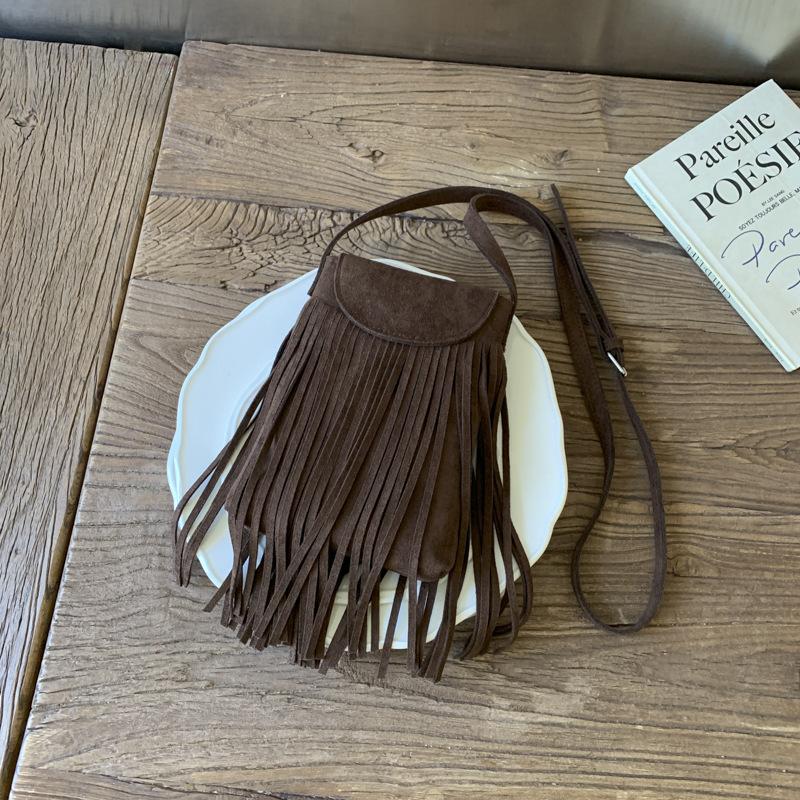 

Нишевая сумка женская новая летняя ретро матовая сумка-мессенджер с бахромой