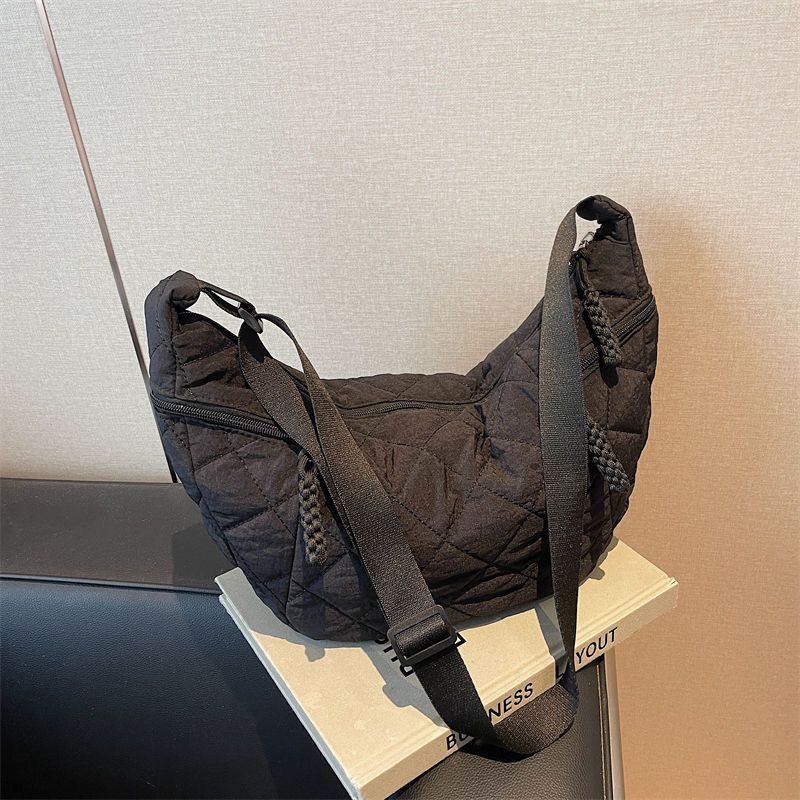 Hochwertige Taschen für Damen, großes Fassungsvermögen, trendige, modische Nischen-Nylon-Taschen, vielseitige Umhängetaschen in Knödelform für eine Schulter