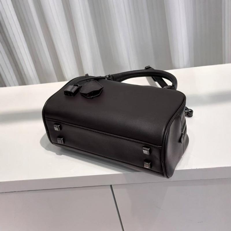 Bowling Bag Women's Lambskin Portable Oblique Span Bag Stylish and Simple Lock Design High Quality Commuter Bag