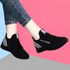 Chaussures de marche respirantes antidérapantes pour femmes, semelle souple, design confortable à talon compensé bas, idéales pour le sport et la marche décontractée
