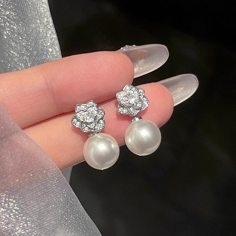 Pendientes de Borla de Flor de Perla de Aguja de Plata - Joyería de Moda para Mujer que Combina con Todo