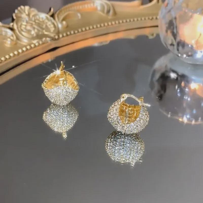 Luxusní korejské kovové náušnice s diamanty - Dámské elegantní, lesklé, špičkové univerzální šperky