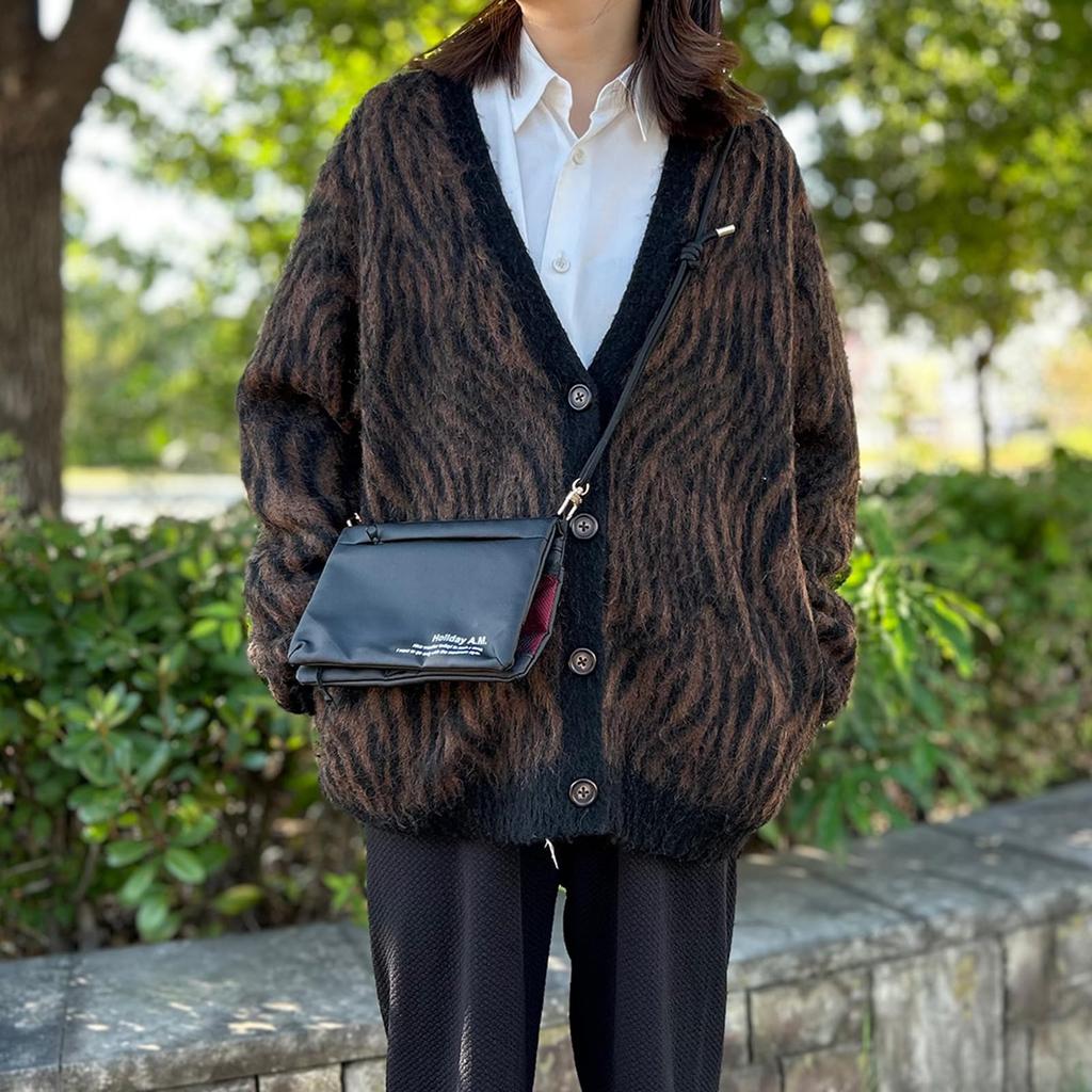 Holiday A.M. Women's Shoulder Bag [BlackSize: 14cm X 21cm X 2cm] Smartphone Shoulder BagPouch (KB211)