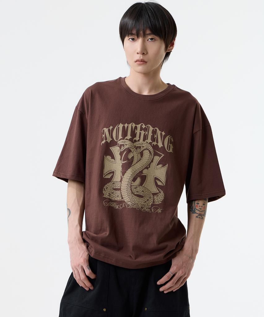 Nasttingijeubeleoldaenmi Snake Graphic Tee_Brown