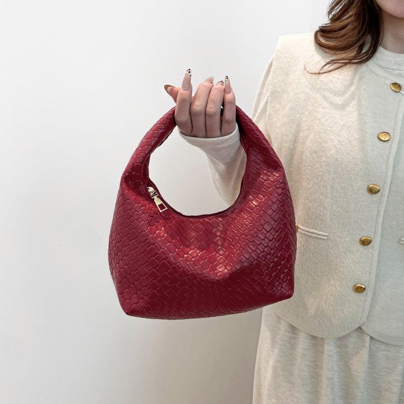 Fashi Pu Weave Bag Red Purse Underarm Bag Fashiable Crescent Mobile Phe Purse and Handbags For Women