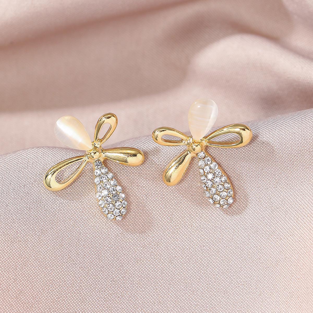 New Cat s Eye Flower Bow Stud Earrings - Elegant Luxury Petal Design