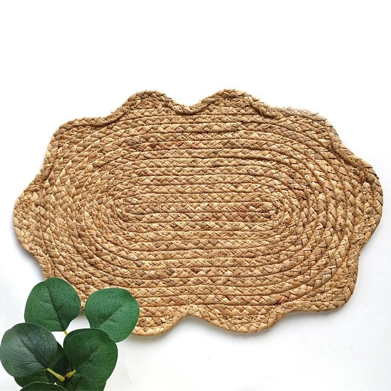 Eco-Friendly Corn Husk Woven Table Mat,Flower-Shaped Handwoven Heat Resistant Placemat,Non-Slip Trivet for Hot Dishes & Pans