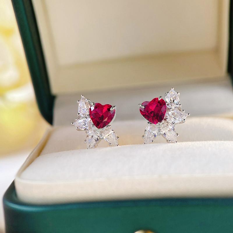 Huitan Kırmızı Kalp CZ Küpe Kadınlar için Mizaç Tatlı Kız Küpeleri Piercing Zarif Doğum Günü Hediyesi İddialı Takı