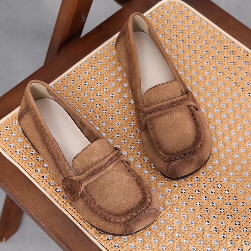 Autumn Women's Soft Sole Genuine Leather Flat Shoes - Comfortable for Pregnant Mothers