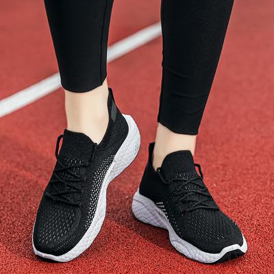Nouveau Nouveau Été Mesh Respirant Chaussures de Sport pour Femmes Légères Antidérapantes Confortables Chaussures de Running pour Femmes