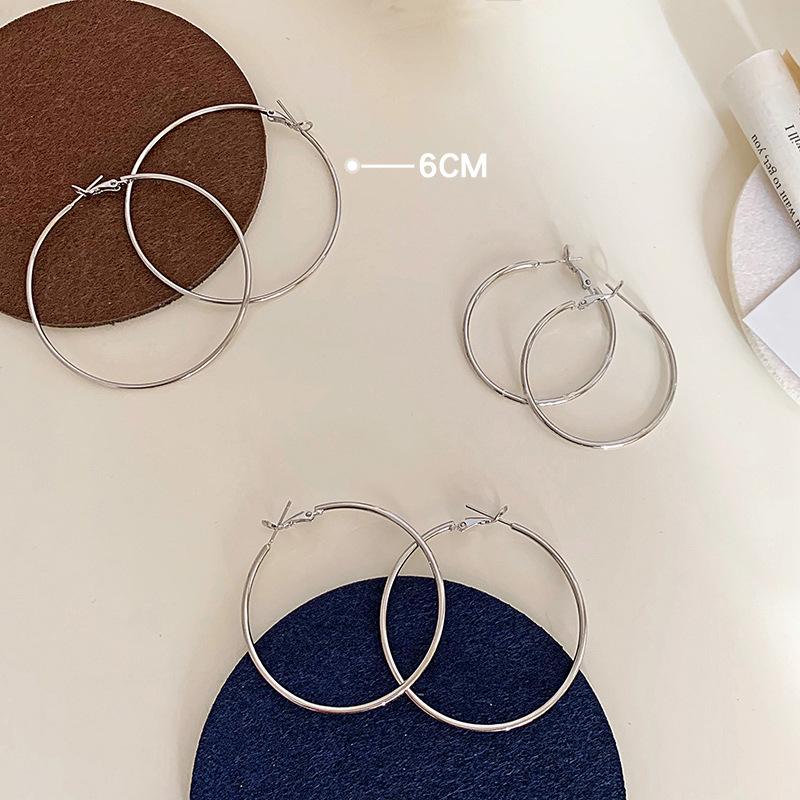 Exaggerated Large Plated Ear Clips Light Luxury Niche High-end Unique Design Trendy Gift Elegant Lady's Classic Casual Jewelry