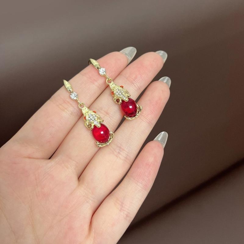 Elegant Gold Rhinestones Animal Earrings Women's Rhinestones Dangle Earrings in Elegant Gold for Daily Wear Parties