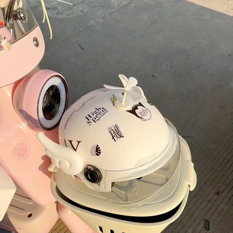 Electric Motorcycle Men's Ski Riding Four Seasons Universal Helmet Helmets