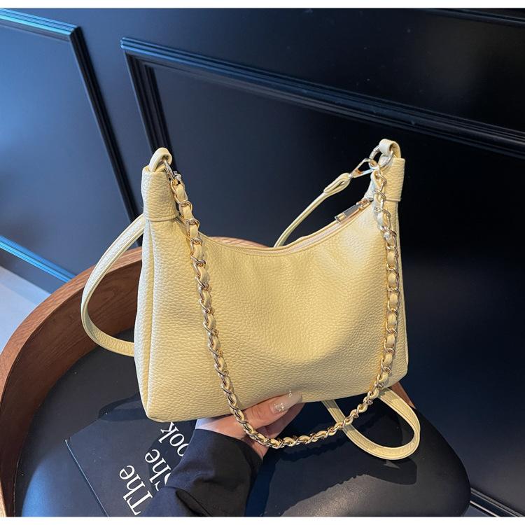 

Популярные сумки этого года женские 2025 новая модная универсальная повседневная наплечная сумка мессенджер для поездок тоут