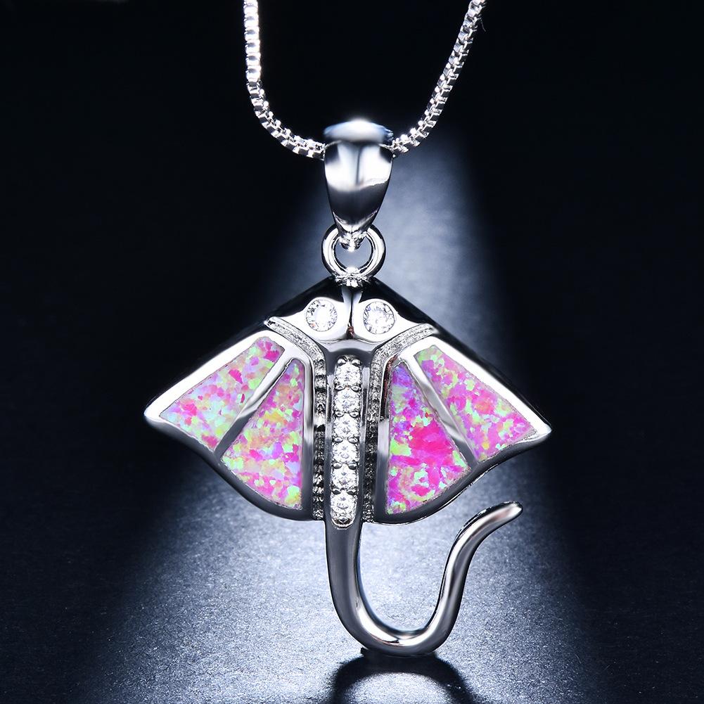 Fish Pendant Necklace Female Personality Simple Vacation Style Accessory