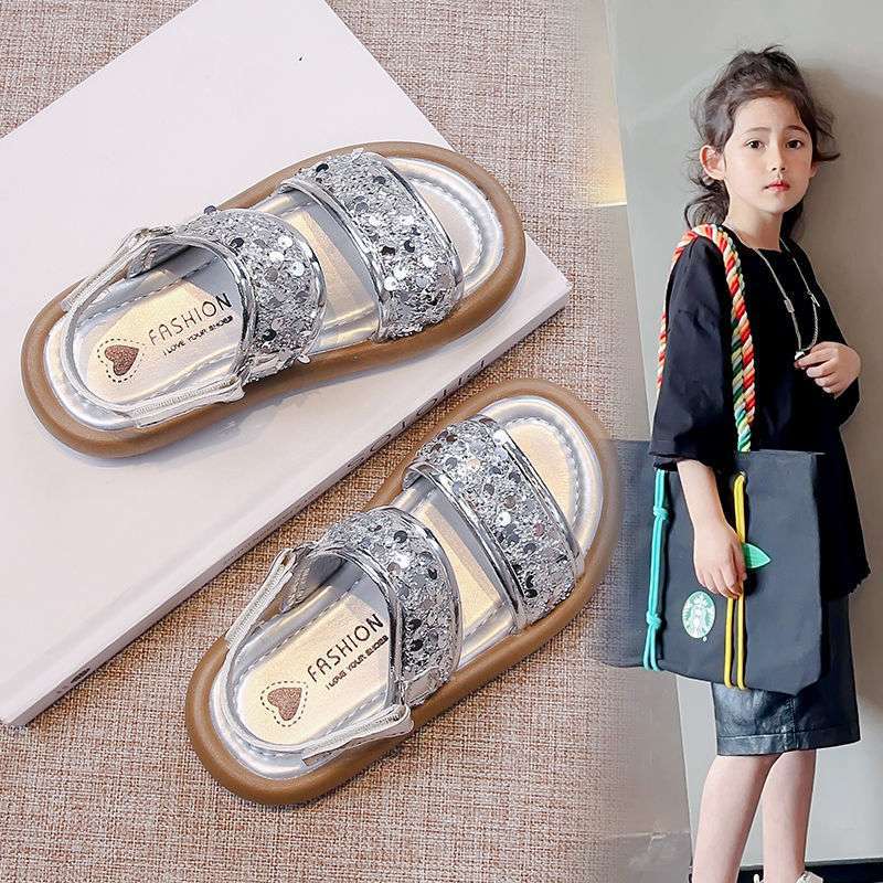 Girls sandals 2025 summer new little girl fashion bag head sequined princess shoes medium and older children go out beach shoes