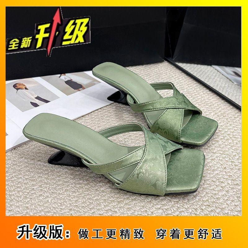 New sandals 2025 spring and summer fairy square head slippers French temperament silver fashion open-toe sandals