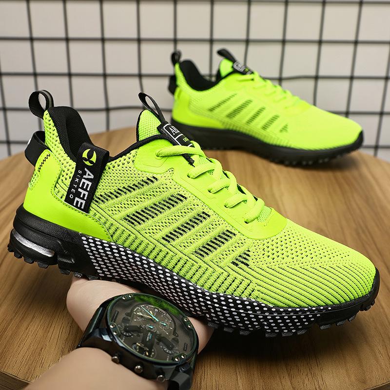 

New men s low-top plus-size breathable casual sneakers for lightweight hollow running 47 зелений