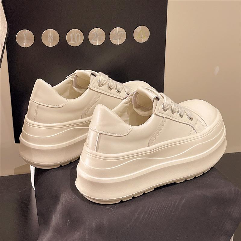 European ultra-light platform white shoes women's 2025 autumn new versatile height-increasing casual board shoes small muffin shoes