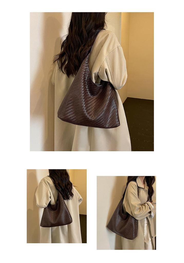 Korean Retro Large Capacity Woven Shoulder Tote - Women's Fashionable Versatile High-End Underarm Bag