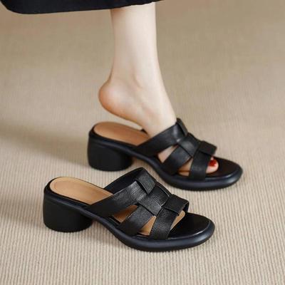 New Thick-soled Shoes for Women, Versatile Outerwear, Mid-heeled Slippers, Fashionable Height-increasing Casual Sandals