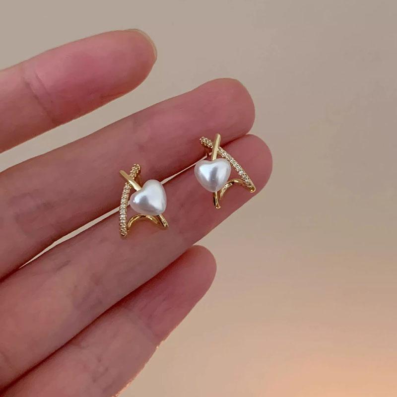 

Модные серьги в форме сердца с искусственным кристаллом и жемчугом, изысканные геометрические серьги-гвоздики для женщин и девочек, корейские ювелирные аксессуары жемчужный