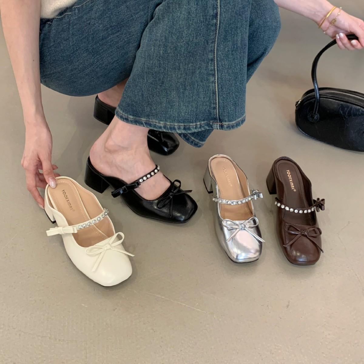 

2025 winter new round head thick heel rhinestone shallow mouth one word with buckle rear air middle heel Mary Jane women s half drag single shoes 39 серебряный