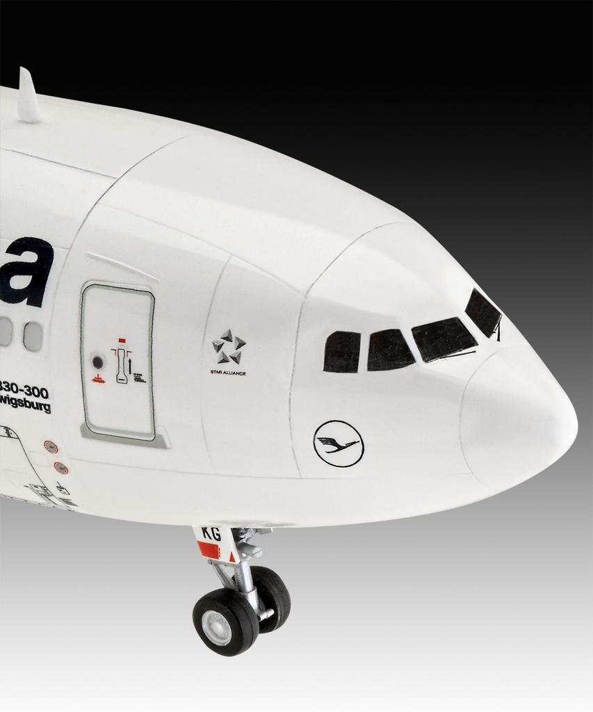 German Revell Scale Airbus Lufthansa New Livery Plastic Model 03816 1/144 A330-300
