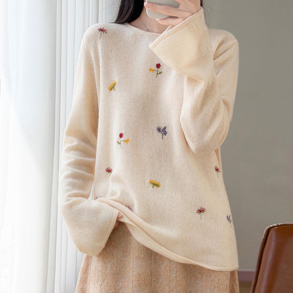 Women's Autumn Winter White Wool Sweater with Colorful Floral Embroidery - Loose Fit, Slimming, Round Neck Knitwear