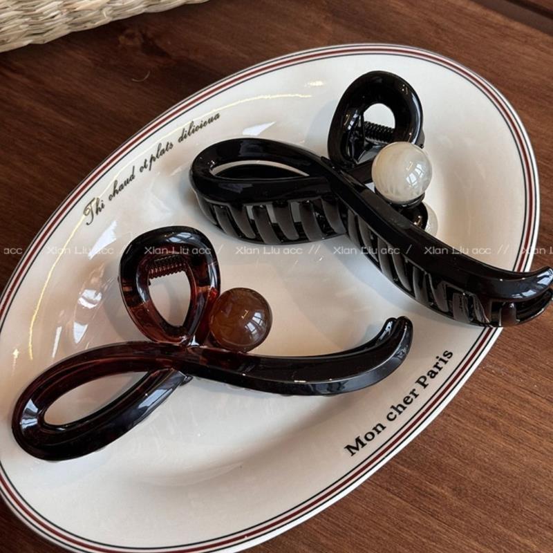 Simple Coffee Color Large Hair Claw Durable Shark Clip Elegant Back Head Updo Hair Clip Women Summer Daily Hair Accessories