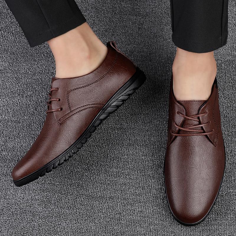 New 2024 Men Dress Shoes Genuine Leather Breathable Middle Aged Business Round Toe Wedding Footwear Male Flat