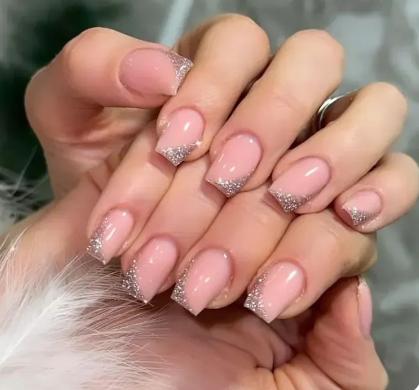 

Chinese Party A Gray French- Whitening False Nails One Size