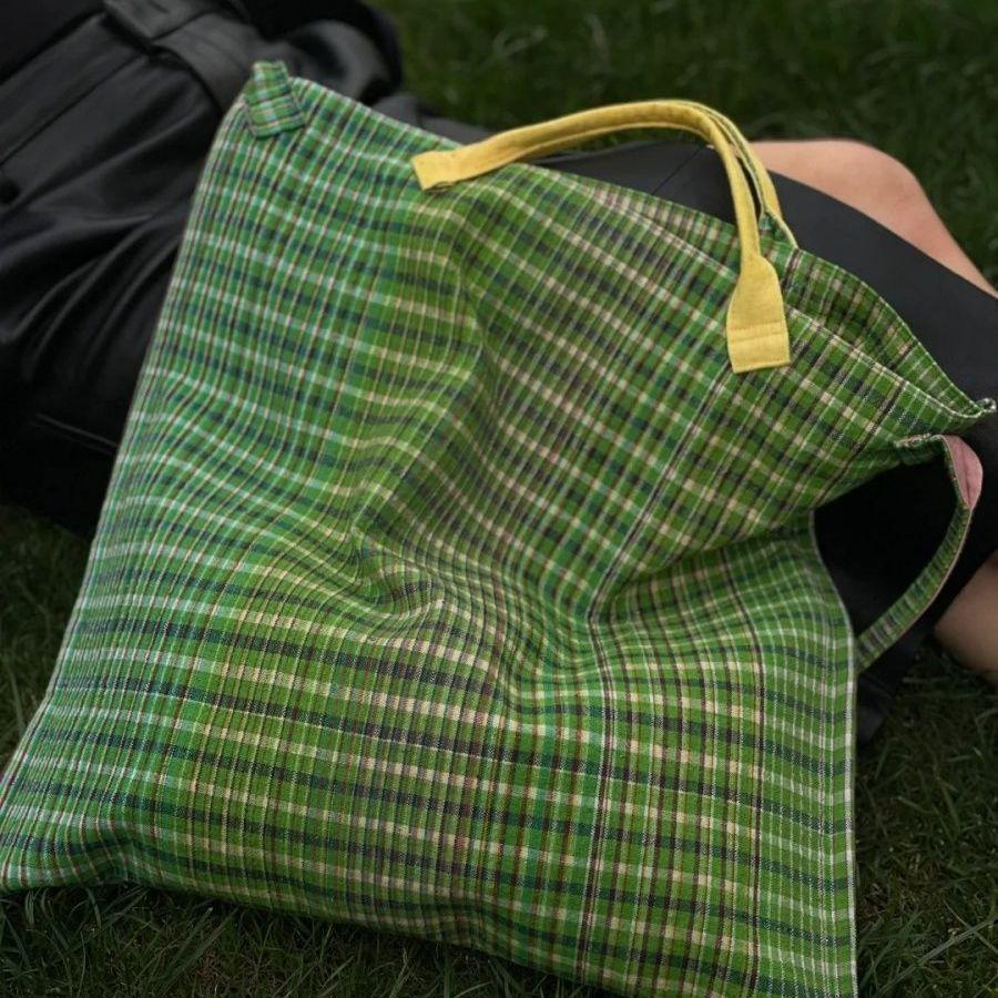 

2025 casual fresh canvas bag plaid shoulder large capacity simple versatile tote new commute зелёный