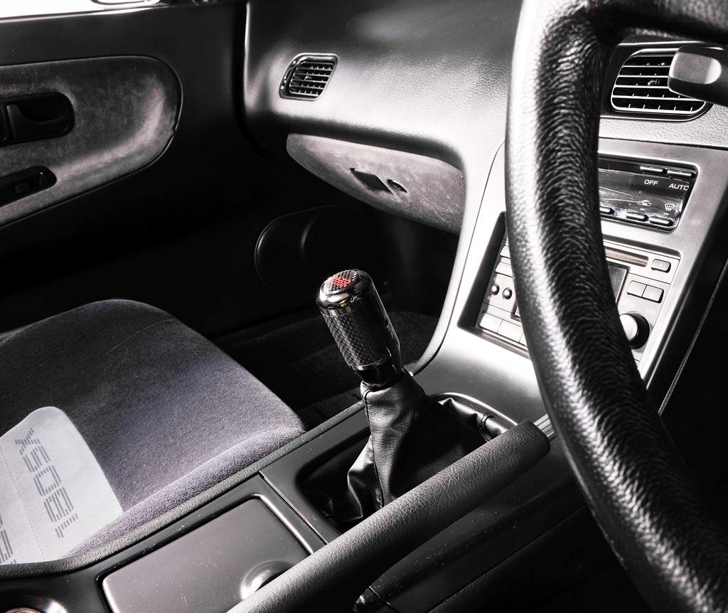 CARMATE Car Shift Knob RAZO Real Carbon MT 400g RA66