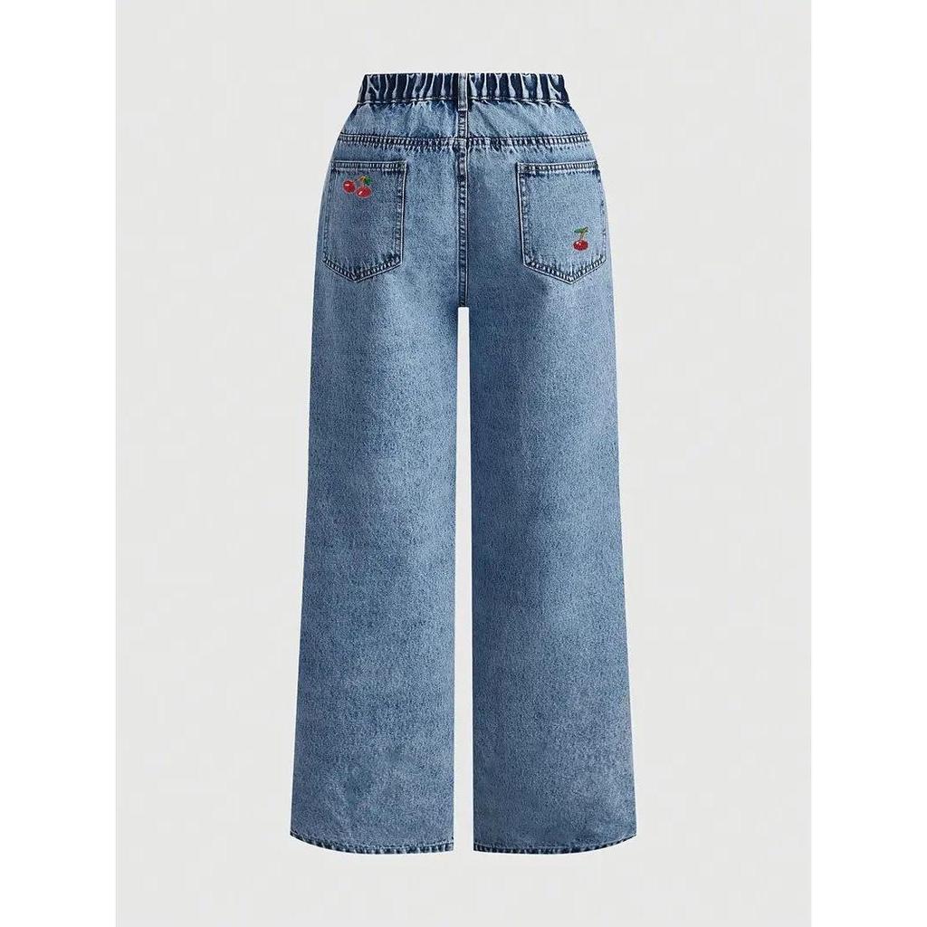 Plus Size Women's Stretch Denim Embroidered Straight Leg Jeans - Simple and Elegant