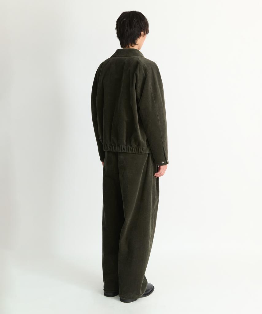 NONBLANK One-Pleat Curved Stitch Pants_Khaki