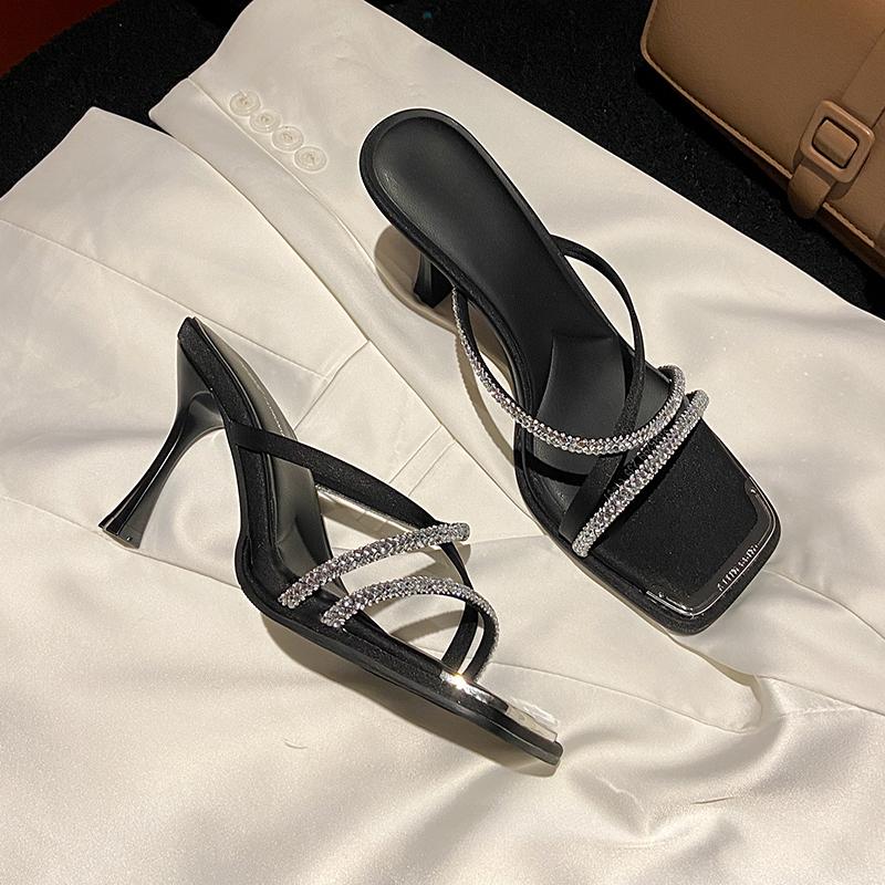 Mode Temperament Kristall Slipper Sommer Neu Quadratische Spitze Offene Zehenpartie Überkreuzte Dünne Riemen Rutschfest Abriebfest Hohe Absätze