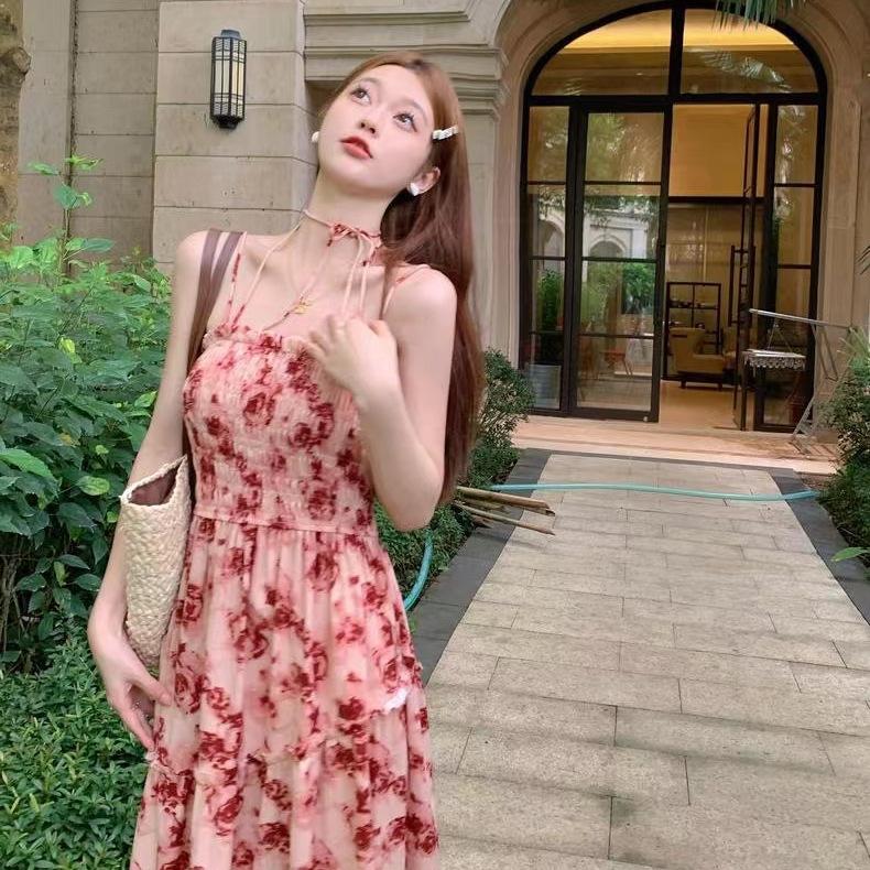 Gentle Island Style Dress Summer New Suspender Floral Pleats Design Sweet Temperament Long Skirt