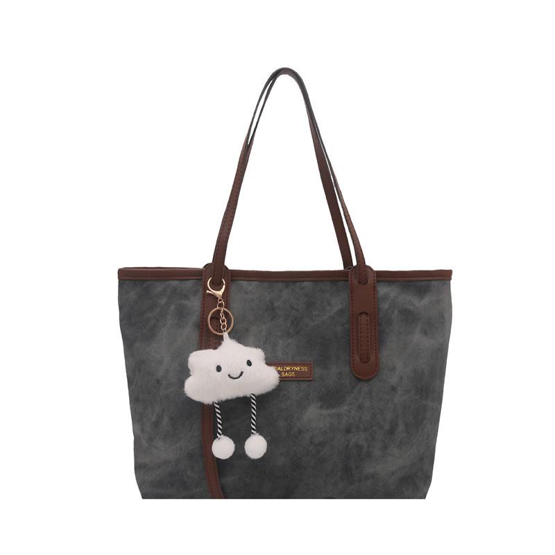 Street Style Tote Bag For Women With Special Material And Large Capacity For Daily Use