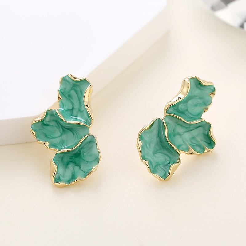 Metal Flower Cream Stud Earrings For Women Fashion Gold Color Plating Irregular Post Earrings Heavy Design Statement Earring